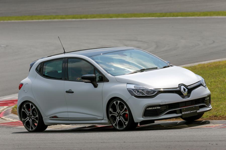  Renault Lutecia R.S. Trophy 2015 года  (фото 1 из 3)